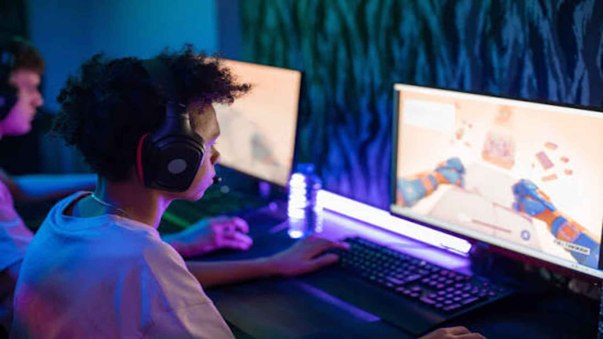 How VR Technology Could Let You Play Football from a Pro’s Perspective